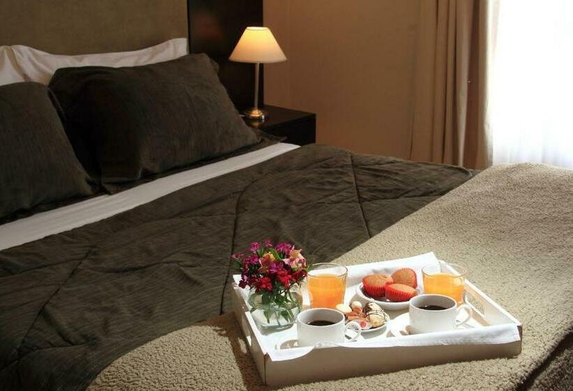 De Los Arroyos Apart