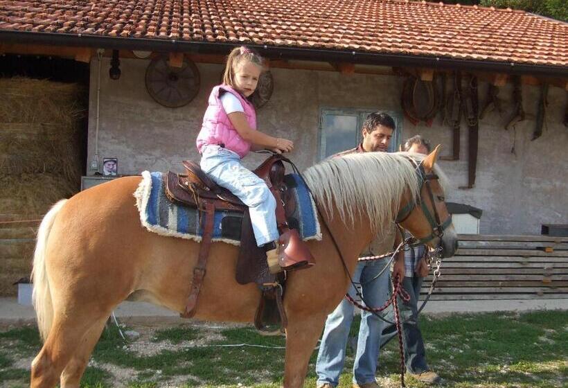 فندق Agritur Le Pergole