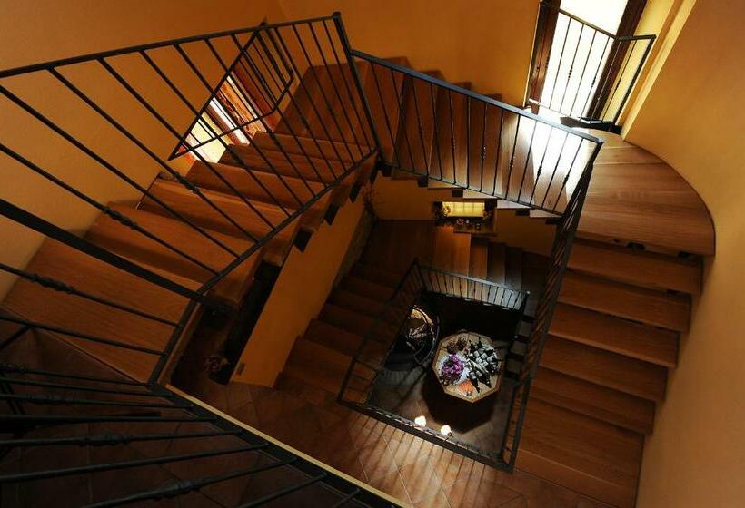 ホテル Agriturismo Bianconiglio