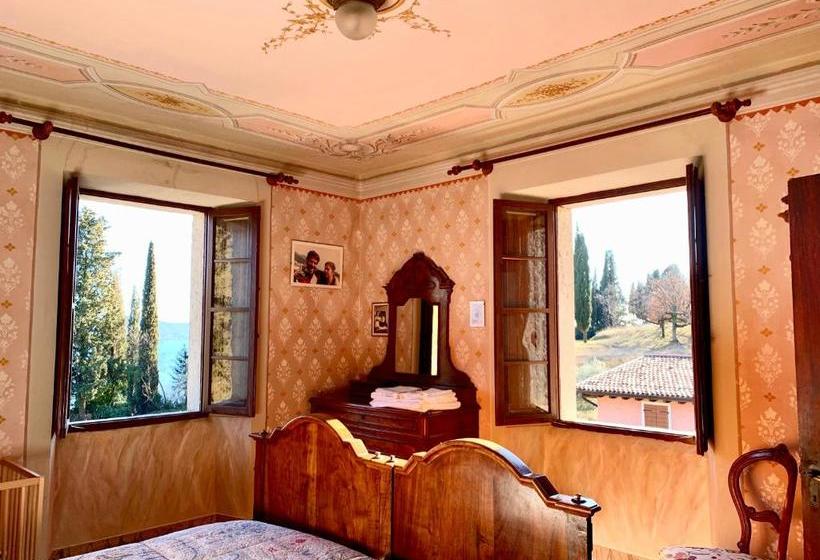 ホテル Agriturismo Cervano