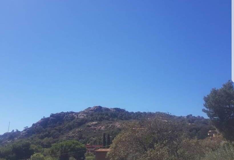 هتل Hostal Ondina