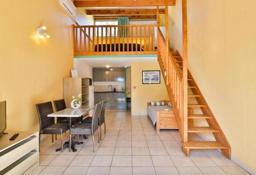 Les Arbousiers Village Hôtel Provençal