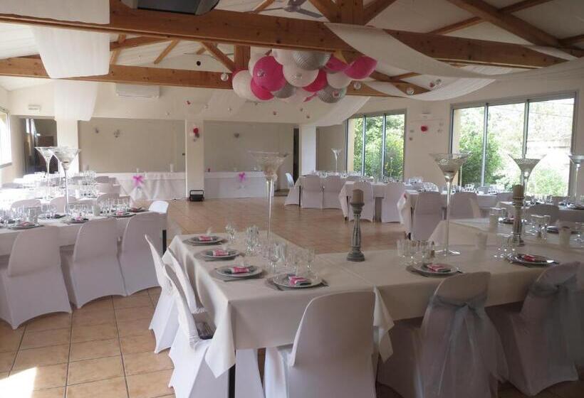 Les Arbousiers Village Hôtel Provençal