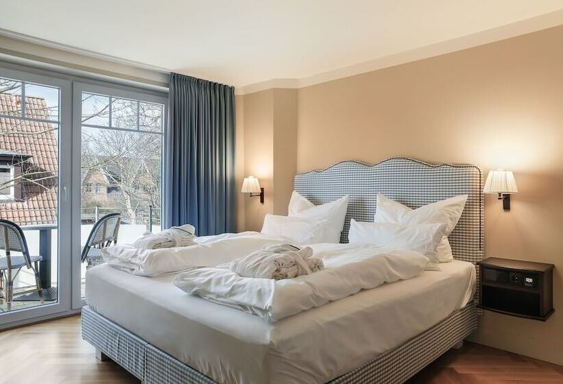 פנסיון Mimosa House