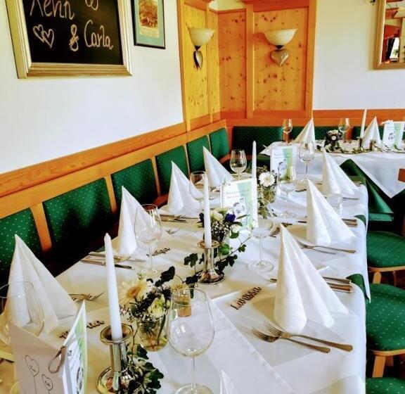 פנסיון Restaurant   Sonnblick