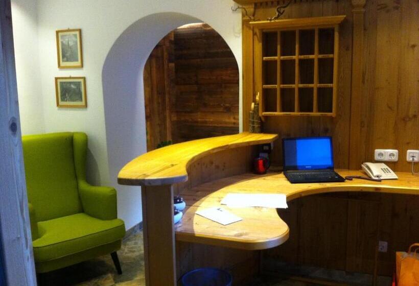 بنسيون Restaurant   Sonnblick