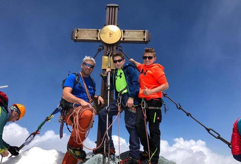 פנסיון Restaurant   Sonnblick