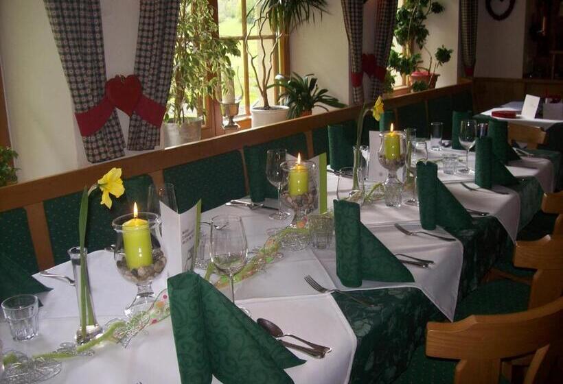 بنسيون Restaurant   Sonnblick