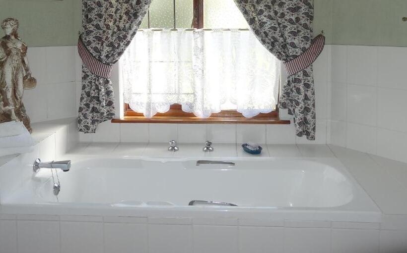 پانسیون Braeview Guest House