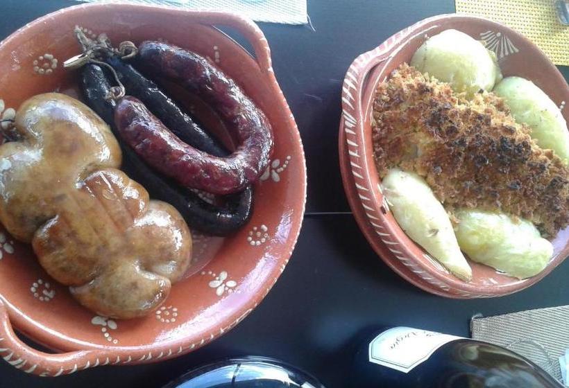 بنسيون Casa De Alpajares   Guest House & Spa