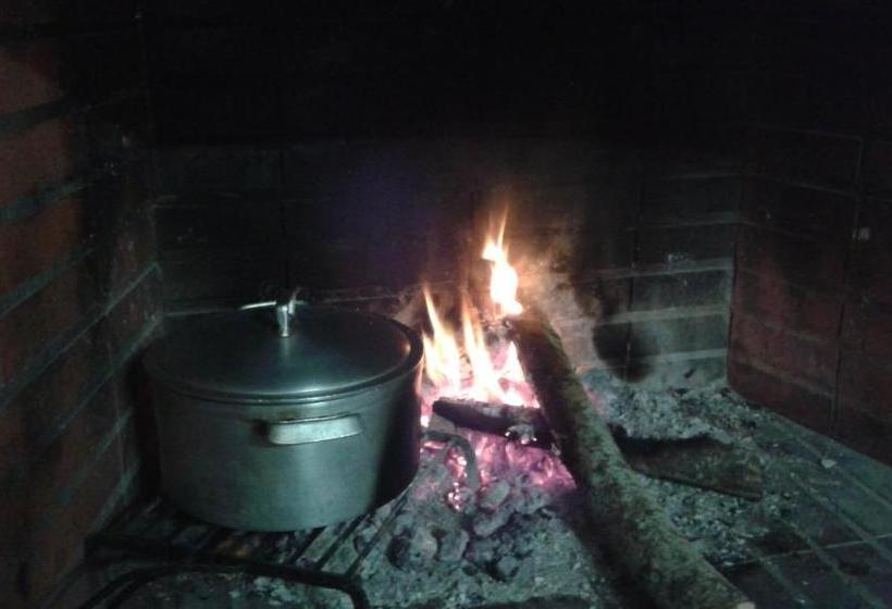 بنسيون Casa De Alpajares   Guest House & Spa