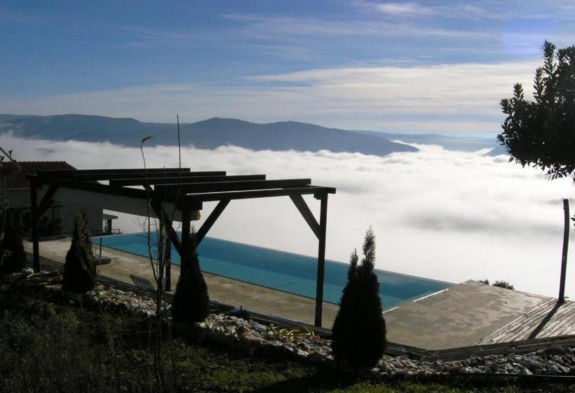 פנסיון Casa De Alpajares   Guest House & Spa