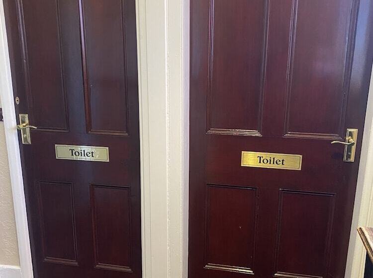 ペンション Cornerways Guest House