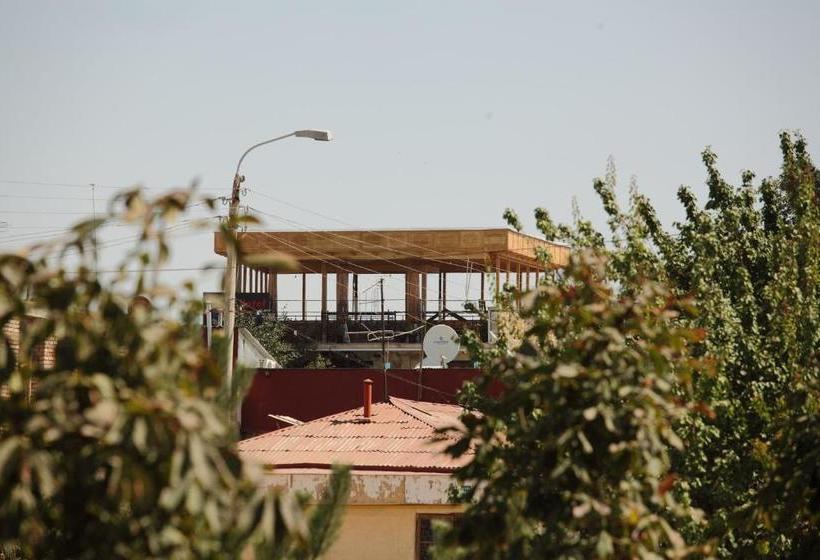 ペンション Furkat Guest House