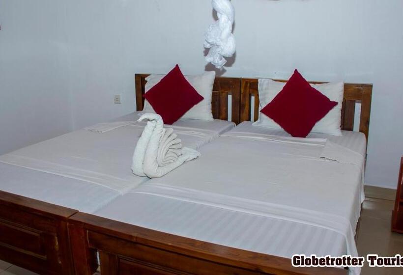 Пансион Globetrotter Tourist Inn