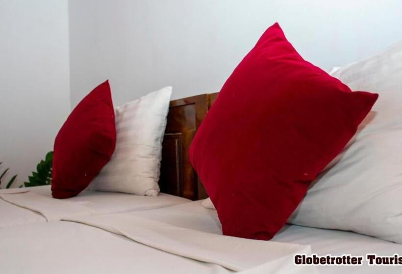 Пансион Globetrotter Tourist Inn