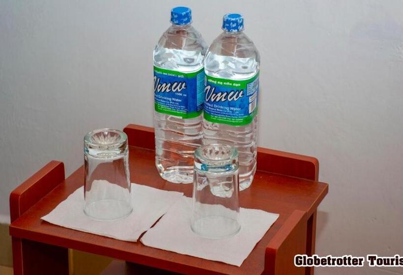 Пансион Globetrotter Tourist Inn