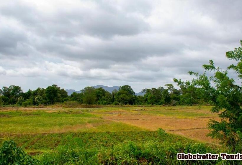 Пансион Globetrotter Tourist Inn