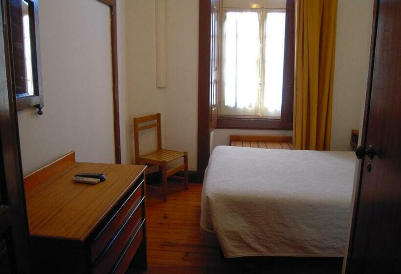 پانسیون Guesthouse Lusa Atenas