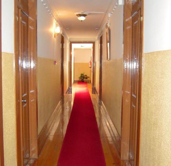 پانسیون Guesthouse Lusa Atenas