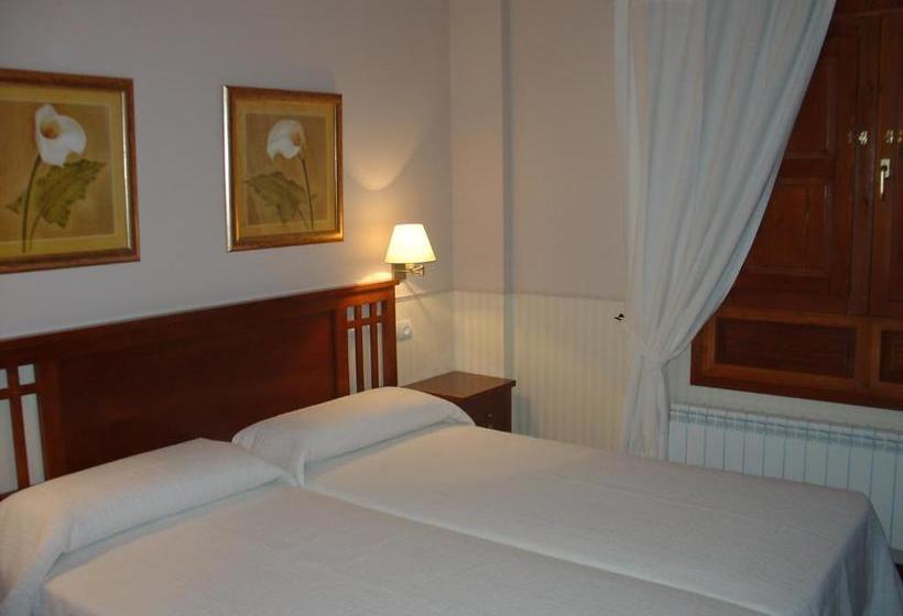 بنسيون Hospederia El Fielato