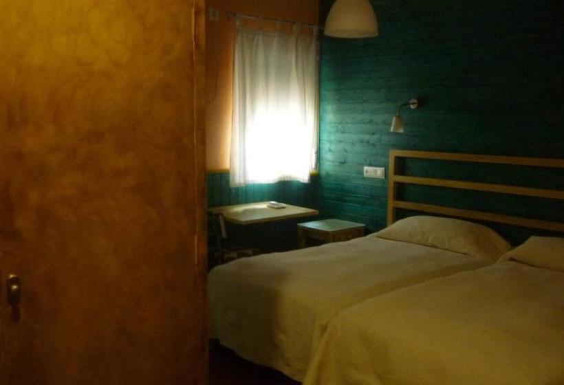 بنسيون Hostal Los Cerros