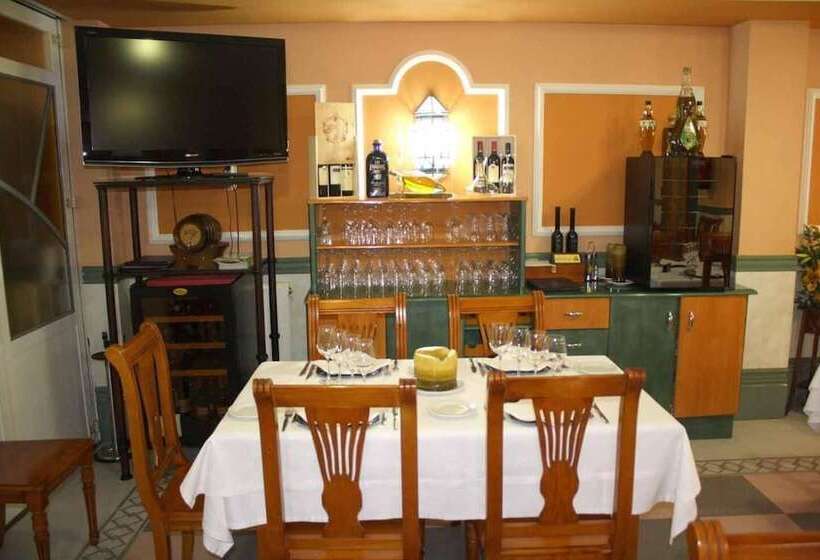 펜션 Hostal Macami