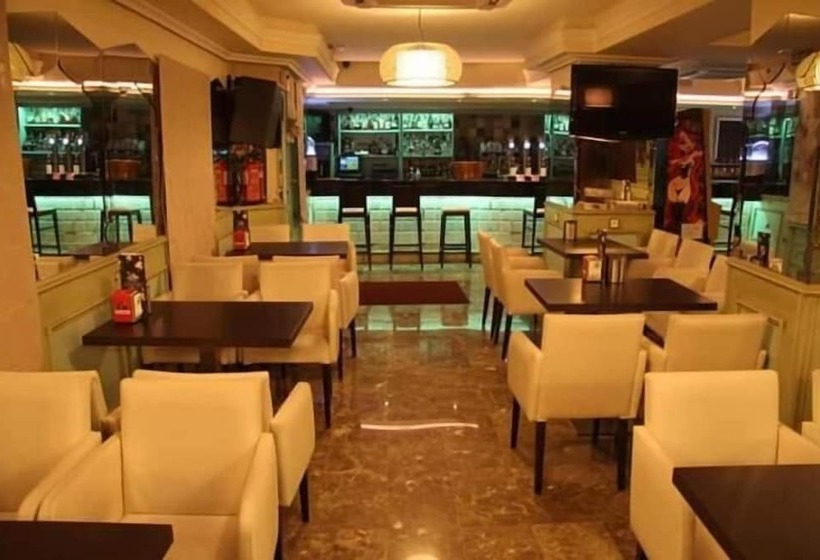 펜션 Hostal Macami