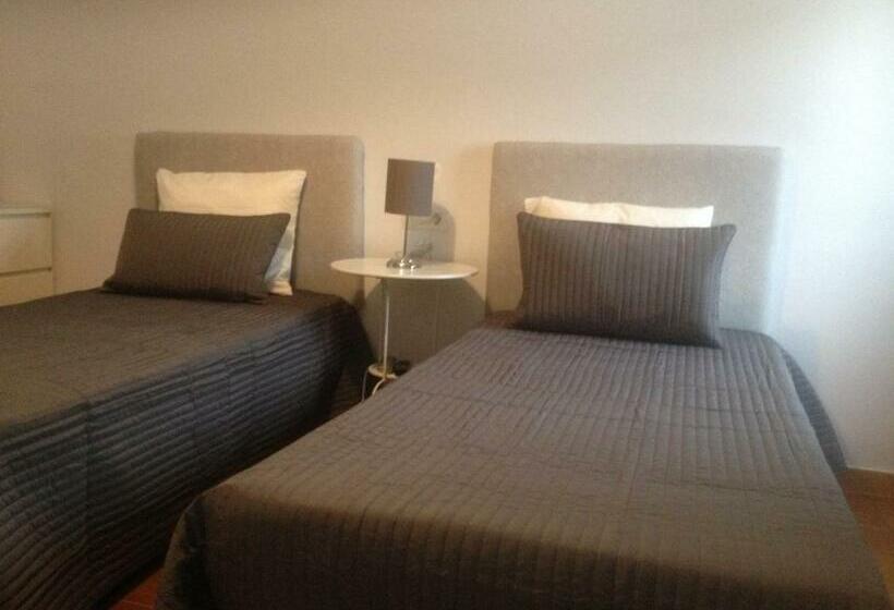 פנסיון Hostal Montilla Sotogrande