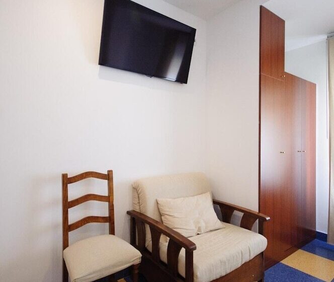 بنسيون Hostal Restaurante La Trucha