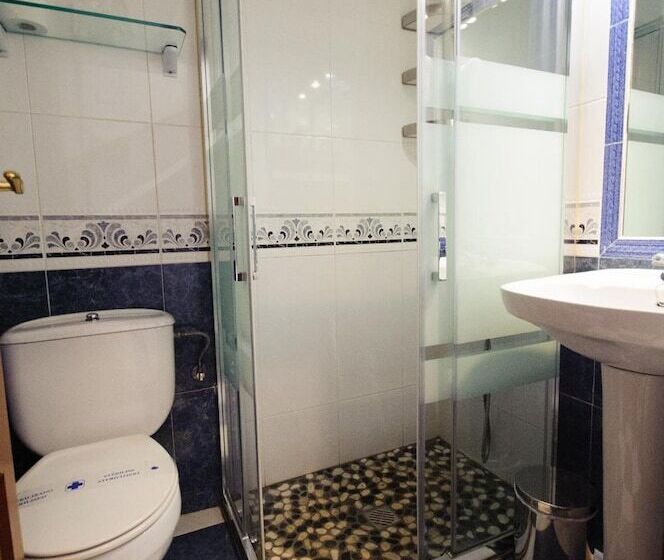 بنسيون Hostal Restaurante La Trucha