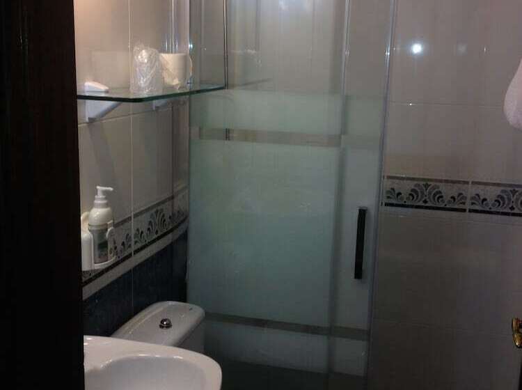 بنسيون Hostal Restaurante La Trucha