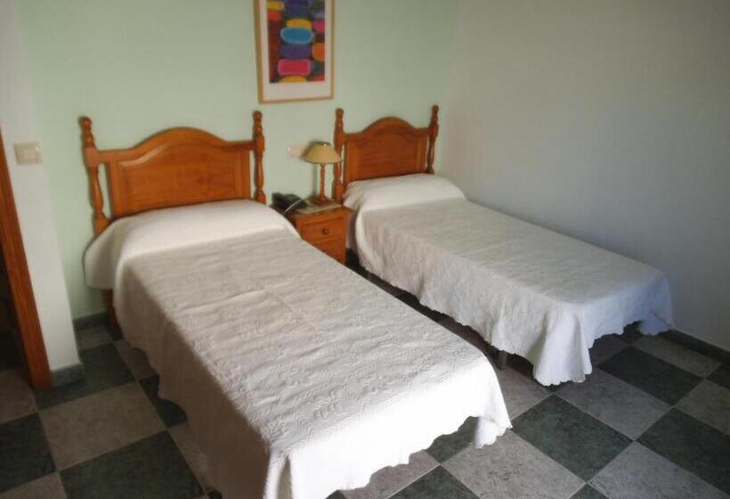 ペンション Hostal San Andres