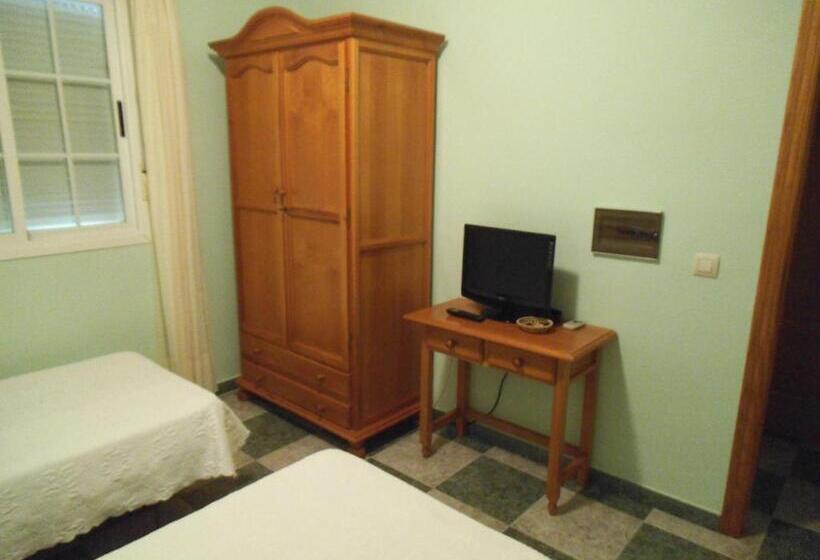 ペンション Hostal San Andres