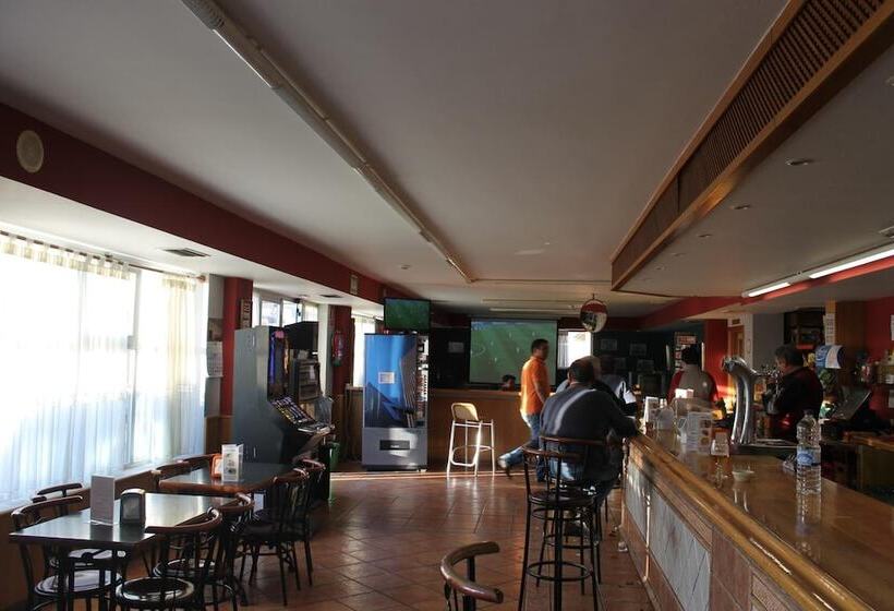 פנסיון Hostal Sandino