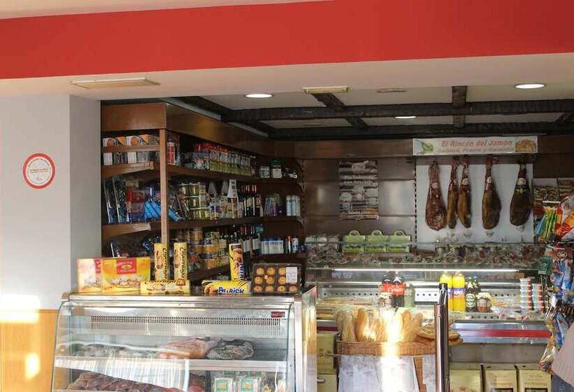 פנסיון Hostal Sandino