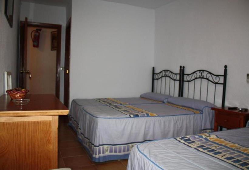 פנסיון Hostal Tamarindos