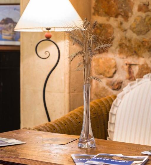 Пансион Hostal Tres Molins