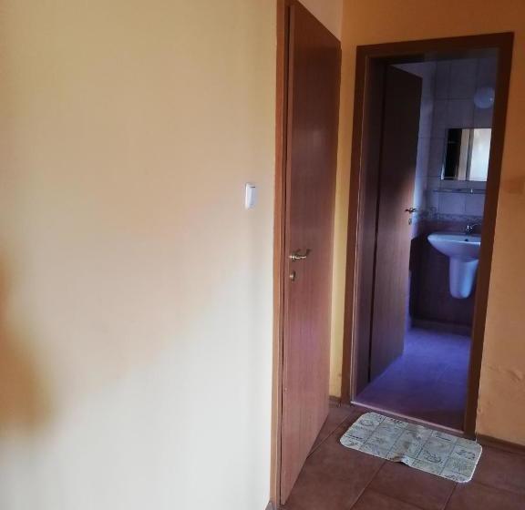 بنسيون Hristovi Apartments & Studios