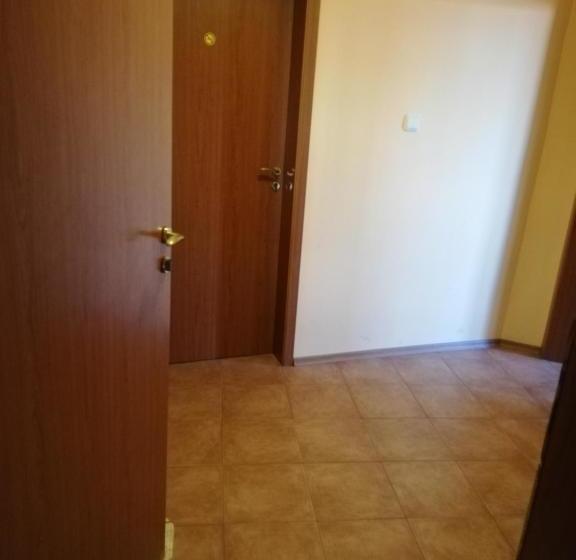 بنسيون Hristovi Apartments & Studios