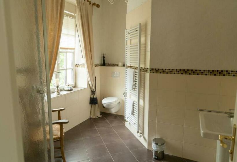 Пансион La Roseraie