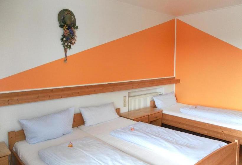 펜션 Landgasthof Asum