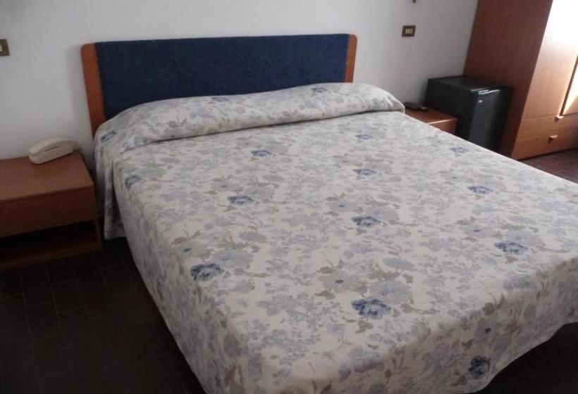 פנסיון Meublè Andrea Doria