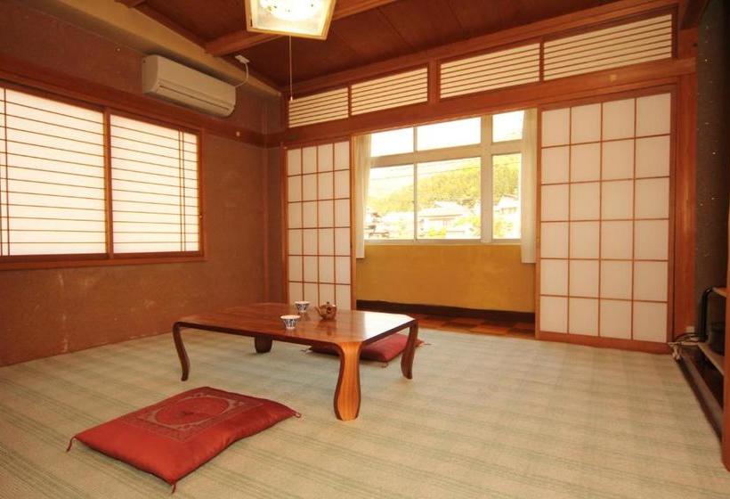 ペンション Minshuku Miyama