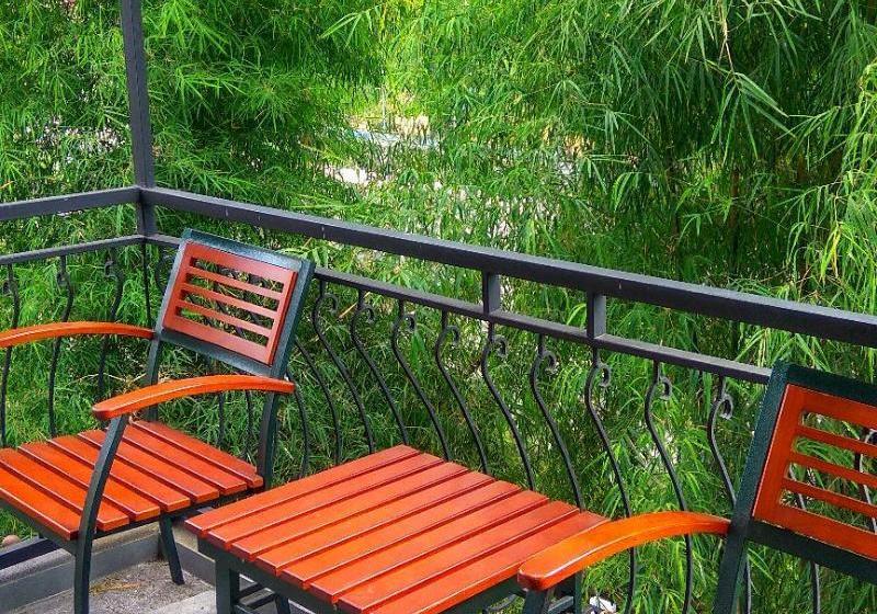 بنسيون Omah Semar