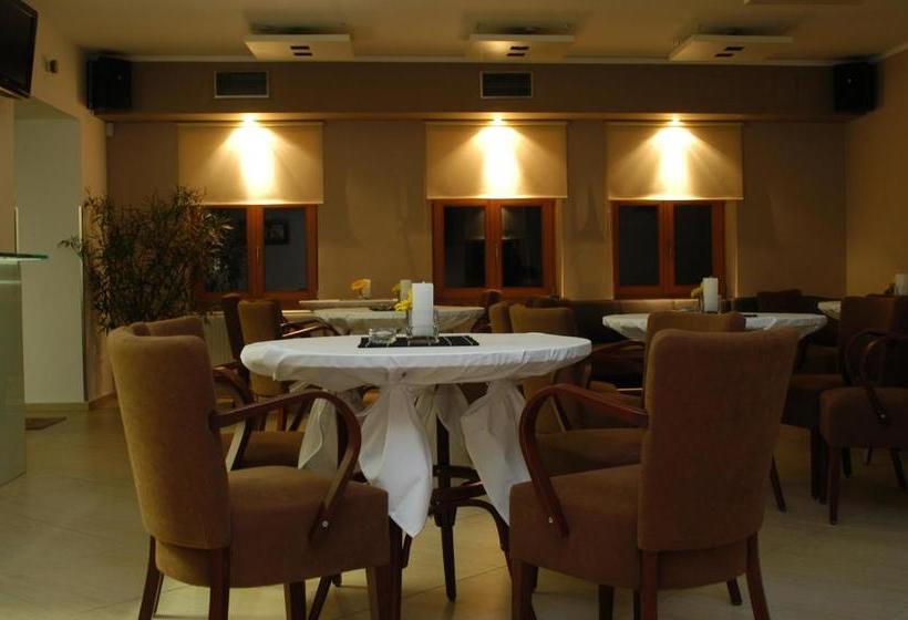 پانسیون Penzion A Caférestaurant U Lávky