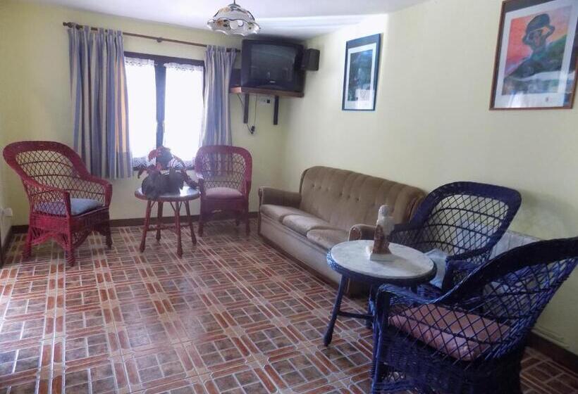 פנסיון Posada La Ceña