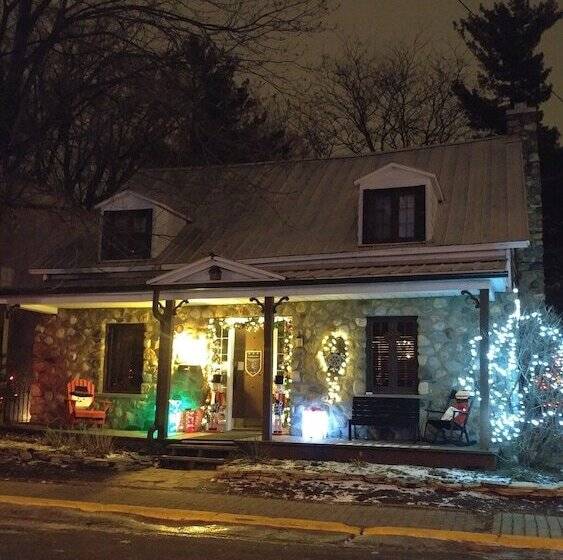 膳宿费 Refuge Du Poète