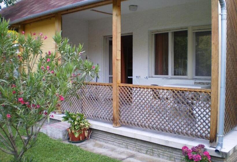 펜션 Tarr Tímea Apartmanok