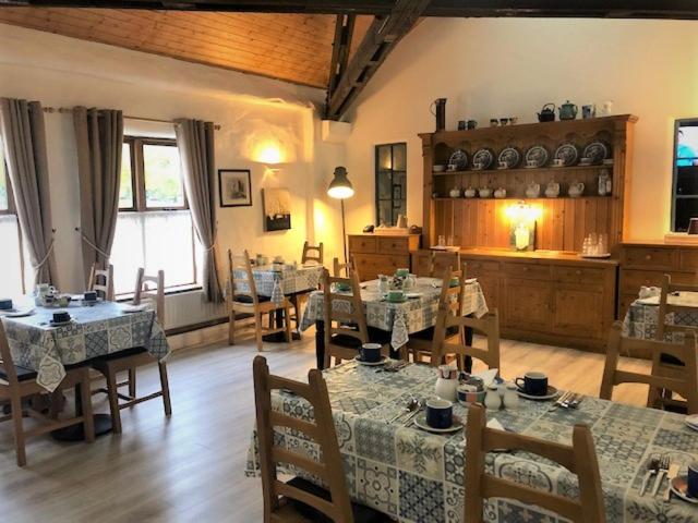 פנסיון The Courtyard Guesthouse B&b